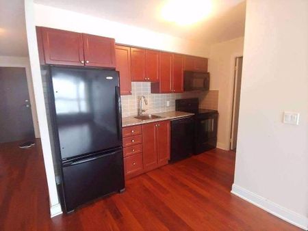 For Lease - 125 Village Green Square Unit# 1001, Toronto, Ontario - Photo 4