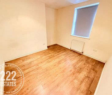 2 bedroom ground floor flat to rent - Photo 2