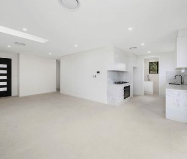 Ultra Modern Spacious Family Home - Photo 4