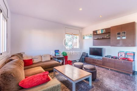 Casa con vistas al mar y licencia turística en alquiler de temporada en Castellar d’Índias - Foto 3