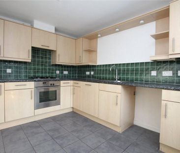 3 bedroom terraced house to rent - Photo 5