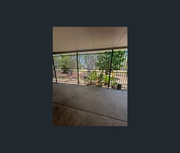 6/43 Surrey Street, Hyde Park, Qld 4812 - Photo 2