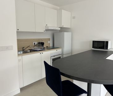 Location Appartement 3 pièces 67m² LA ROCHELLE 17000 - Photo 6