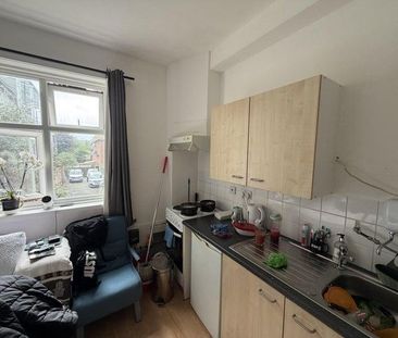 1 bedroom bedsit to rent - Photo 2