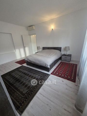 Bilocale in Affitto in Via San Gregorio 38 a Milano - Foto 2