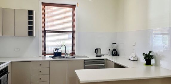 Tidy Family Home in West Tamworth - Photo 2