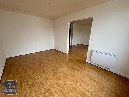 Location Appartement 4 pièces 88m² CHATEAUROUX 36000 - Photo 2