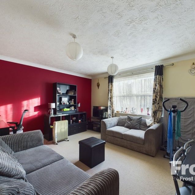 Pullmans Place, Staines-upon-Thames, Surrey,TW18 - Photo 1