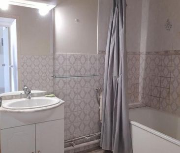 Location Appartement 2 pièces 39m² BORDEAUX 33000 - Photo 2