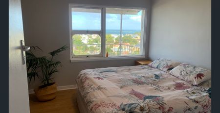 Panoramic ocean views and short walk to the beach - Photo 5