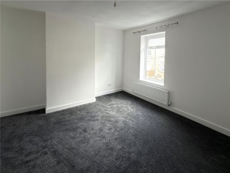2 bedroom end of terrace house to rent - Photo 4