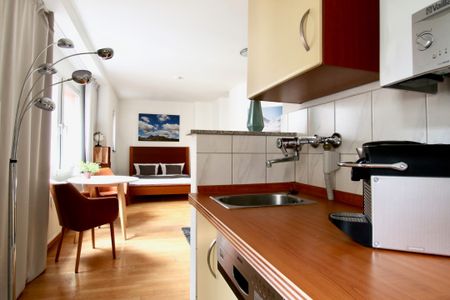 Chic möbliertes Apartment mit Aufzug im Herzen von Köln - Photo 4