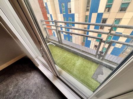 2 bedroom apartment to rent - Photo 2