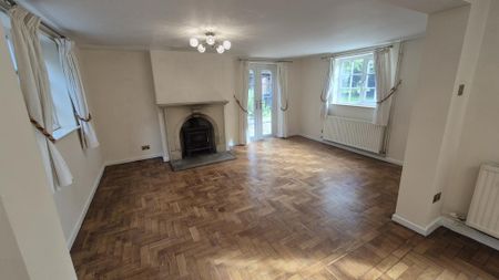 4 bedroom detached house to rent - Photo 3