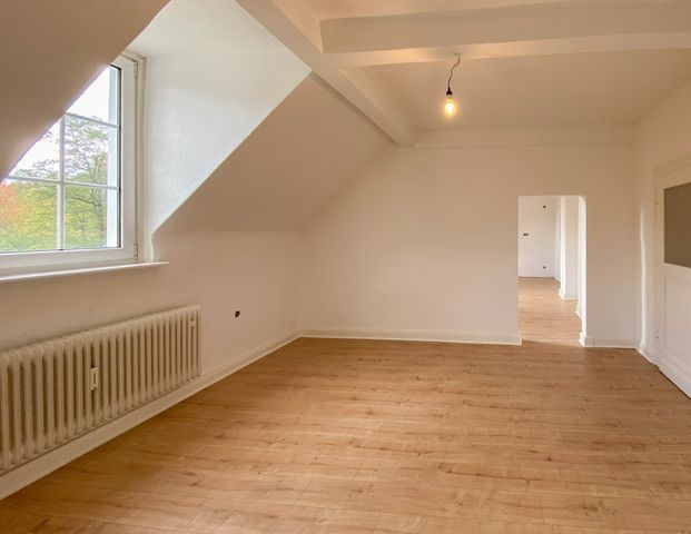 Wohnen zur Miete in einer Burg? 4-Zimmer Wohnung in der Burg Volperhausen! - Foto 1