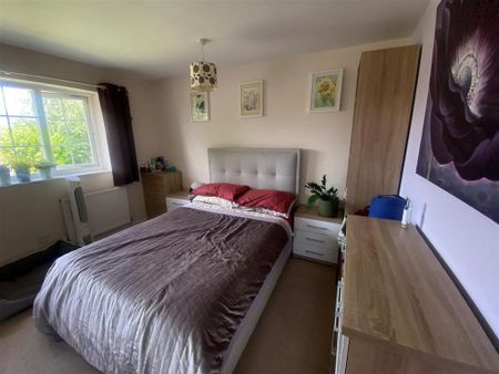 3 bedroom semi-detached house to rent - Photo 3