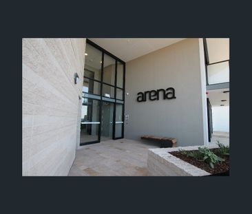 Stunning high floor, beachside apartment - Photo 4