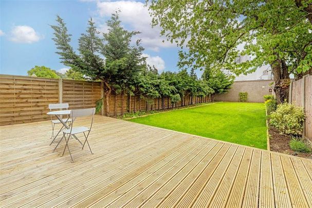 4 bedroom semi-detached house to rent - Photo 1