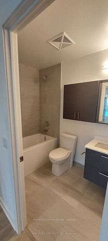 For Lease - 50 Upper Mall Way Road Unit# B-527, Vaughan, Ontario - Photo 4