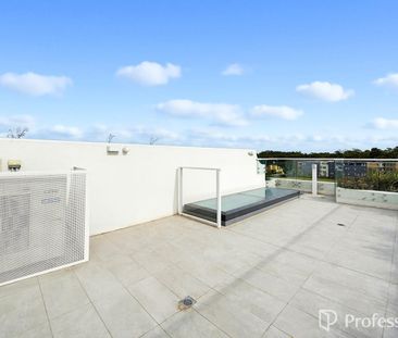 Welcome to BABYLON - 3rd Level Apartment with Private Rooftop - Photo 6