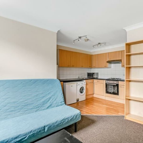 1 Bedroom Flat To Let - Photo 1