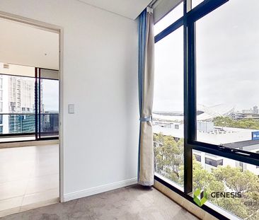 Luxury Two Bedroom Apartment Plus Study - Photo 3