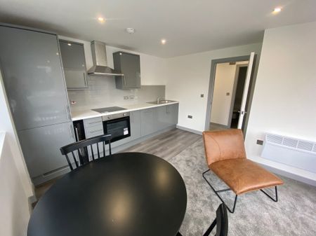 Green Lane, Leeds, Yeadon - Photo 2