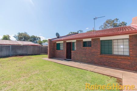 4/19 Lawson Street, Dubbo, NSW 2830 - Photo 3