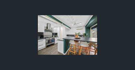 Stylish Family Living in the Heart of Gillieston Heights! - Photo 3