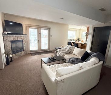 2 bed 1 bath suite in black mountain - Photo 2