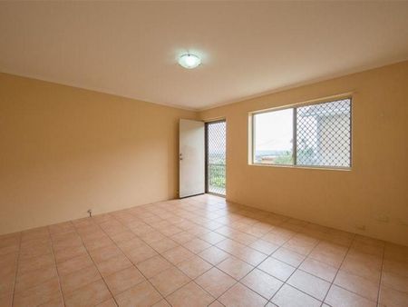 PERFECT LOCATION! - Photo 4