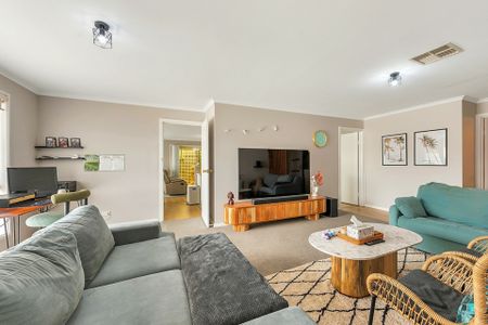 Neat and Tidy home! - Photo 5