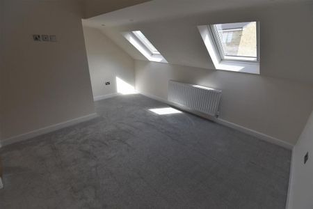 3 bedroom semi-detached house to rent - Photo 3