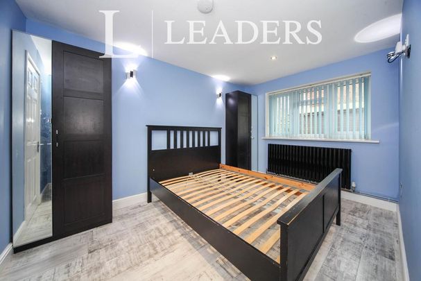 3 bedroom bungalow to rent - Photo 1