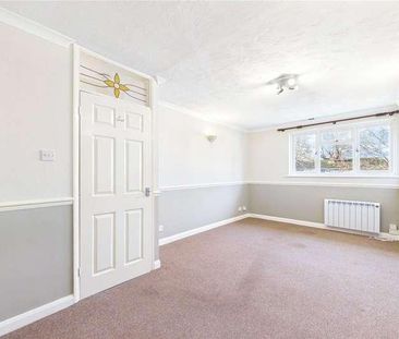 Redfield Court, Newbury, Berkshire, RG14 - Photo 4