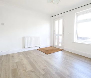 Astley Road, Boxmoor, Hemel Hempstead, HP1 1HU, Herts - Photo 6