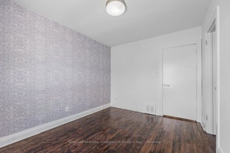 Detached Home For Lease | E8469718 - Photo 5