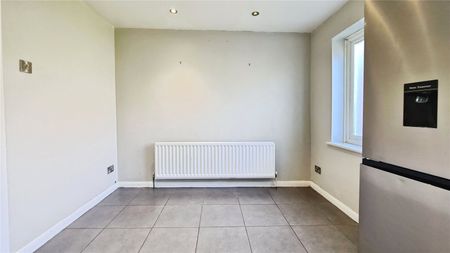 3 bedroom house to rent - Photo 2