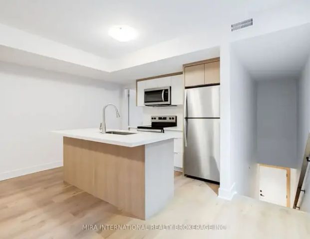 Upper - 231 Symington Avenue | 231 Symington Avenue, Toronto - Photo 1