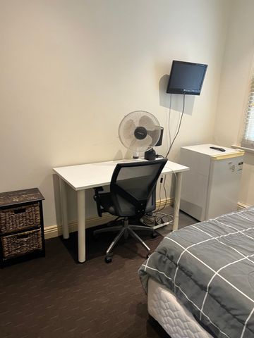 Darlington - Photo 4