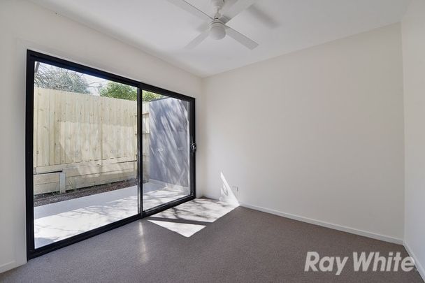 A near new 2 bedroom, 2 storey apartment near central Boronia - Photo 1