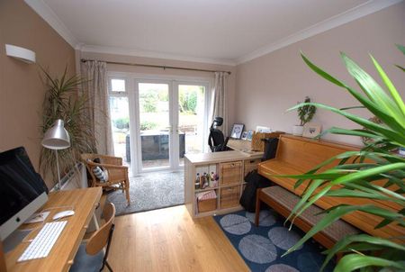 3 bedroom detached house to rent - Photo 3