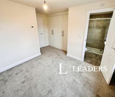 3 bedroom semi-detached house to rent - Photo 4