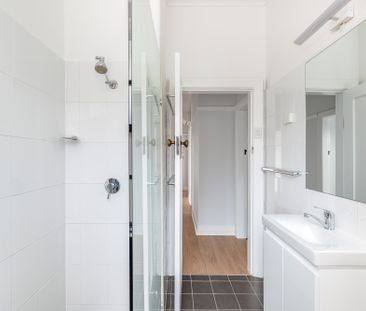 4/344-346 Darby Street, Bar Beach NSW 2300 - Apartment For Rent | D... - Photo 2