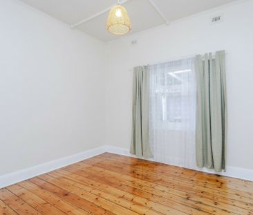 Charming Home in Prospect - Photo 1