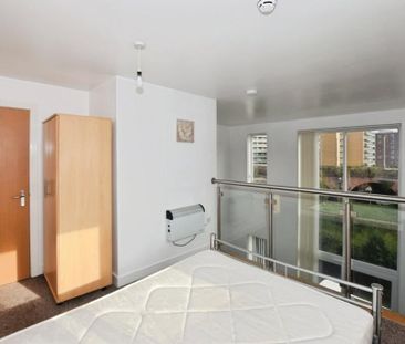 3 Bed Flat, Steele House, M5 - Photo 3