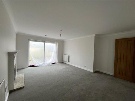 5 bedroom detached house to rent - Photo 2