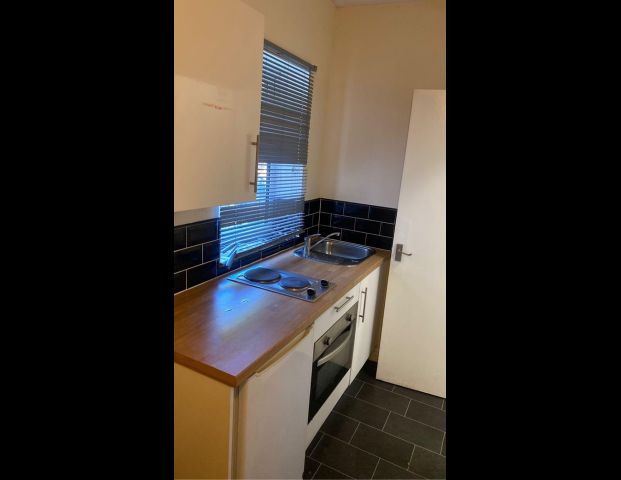 Studio Flat, Lodge Causeway, BS16 - Photo 1
