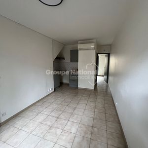Appartement de village avec petite cour, - Photo 2