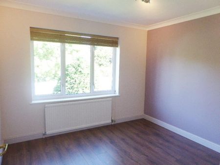 3 Bedroom Flat To Rent - Photo 3